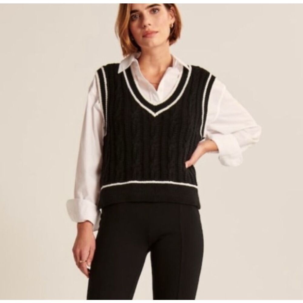 Abercrombie & Fitch Sweater Vest